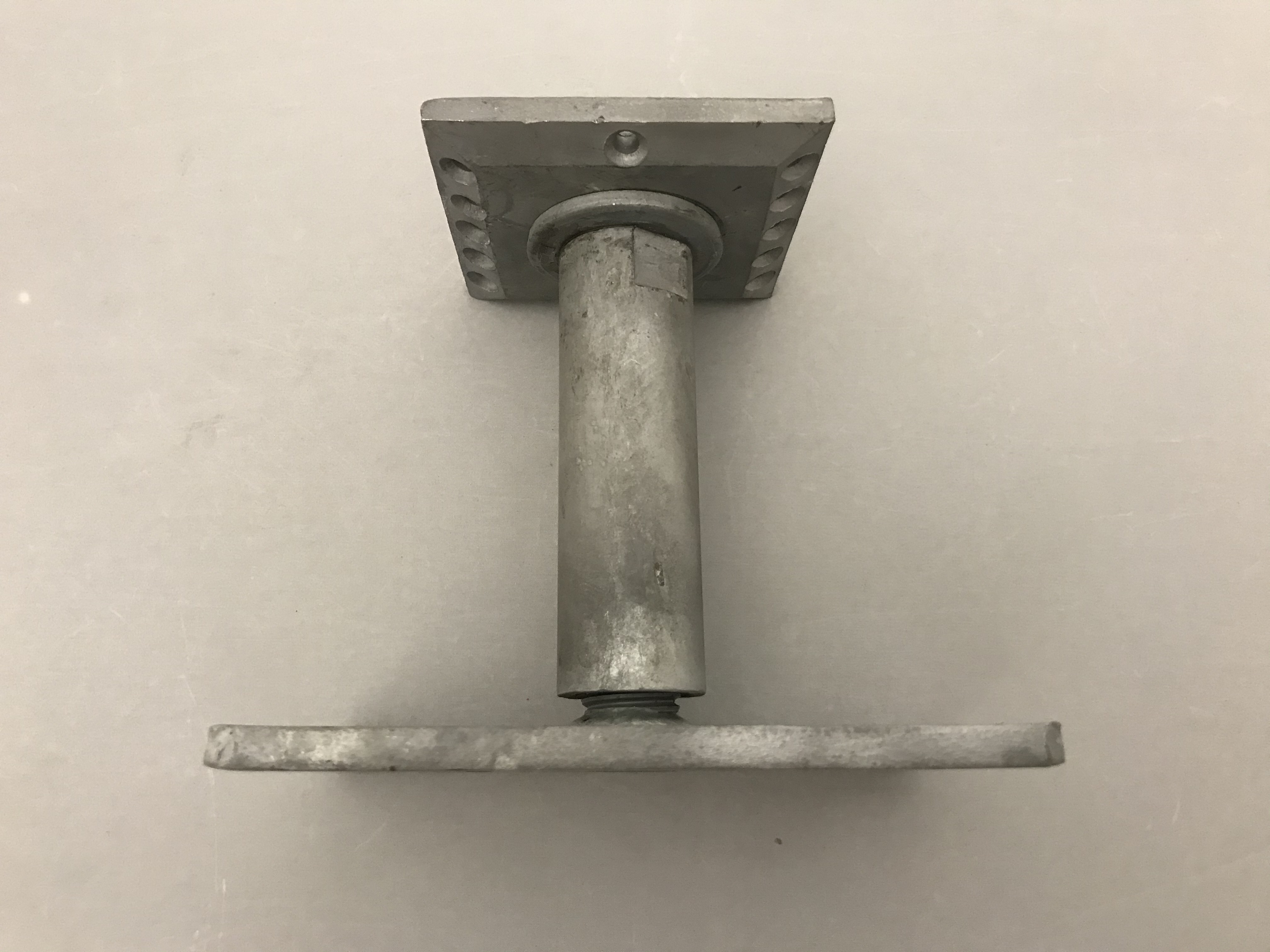 Stützenfuß/Pfostenträger PS 190-290 feuerverzinkt mit rechteckiger Grundplatte zum Aufdübeln und 100 mm höhenjustierend, Höhenverstellbar von 190-290 mm