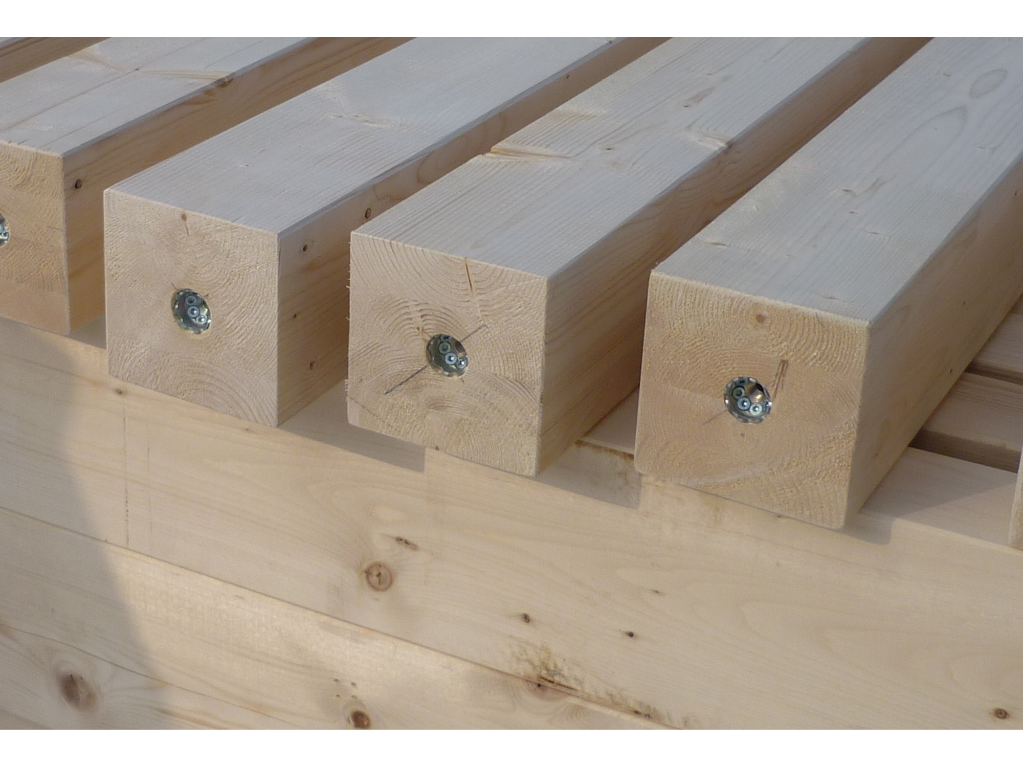 Abbildung Pfostenträger aus Holz