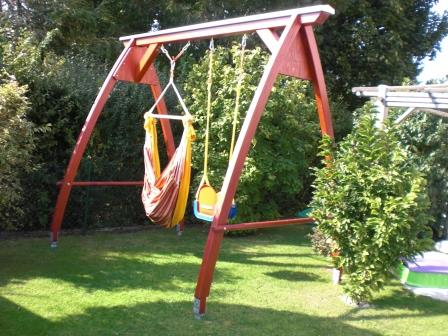 Schaukel mit Schraubfundament