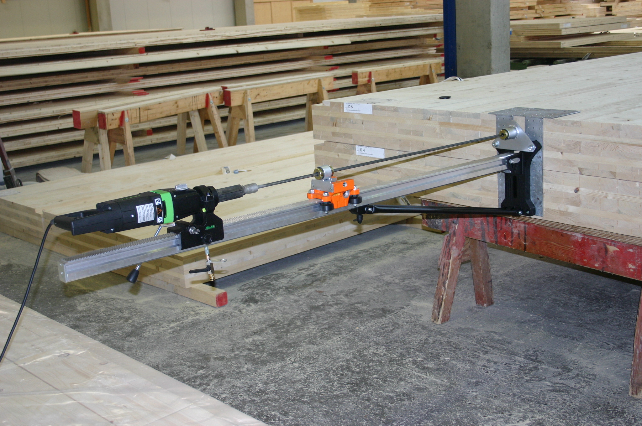 TBS 2000_3000_1 Anwendung Tieflochbohrsystem inkl. Diamantbohrmaschine für tiefe Bohrungen